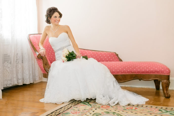 Pink Dressing Room – Bridal Photo (Image courtesy of Amanda and Chad Photography)